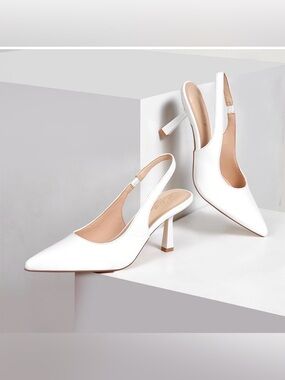 Classic White Pointed Slingback Heels size 9.5 elisabet tang NEW NWOT